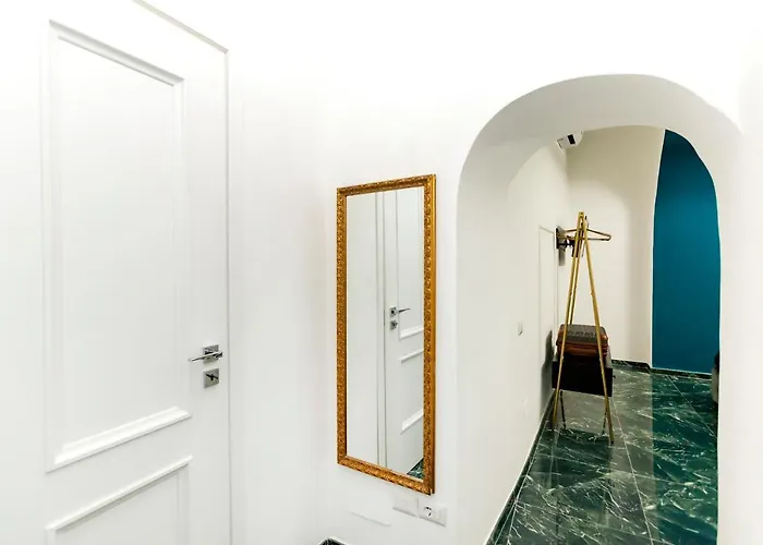 Navona Artist 10 *
